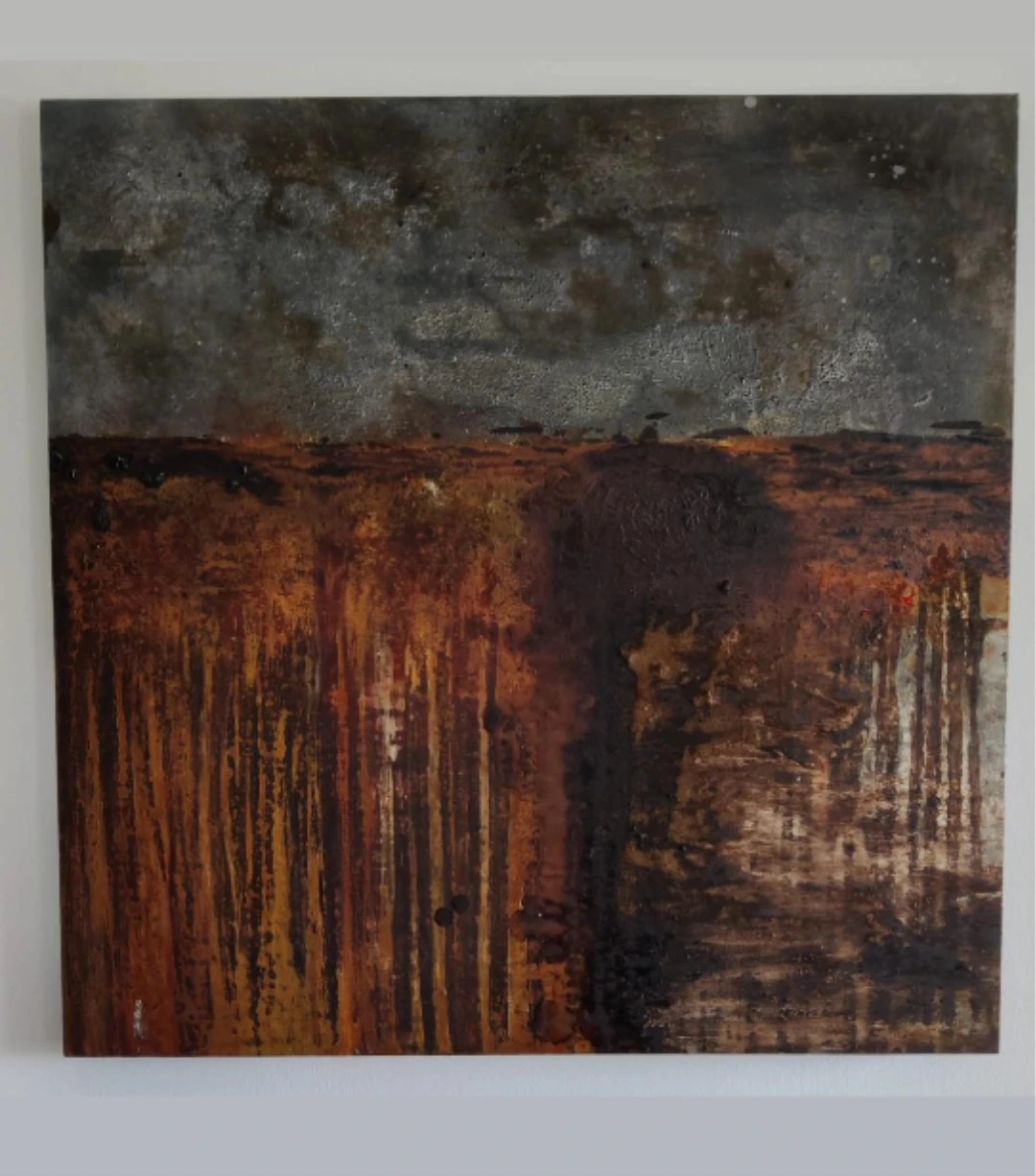 Acryl- Mischtechnik 100 x 100cm
Einzigartige Struktur mit Beton,Bitumen,Asche und vieles mehr. Besticht durch viele kleine Details